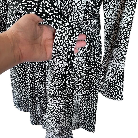 ALICE AND OLIVIA
Jodie Collared Shirt Dress - Picture 5 of 15